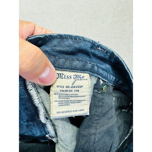 Miss Me Jeans Women 26 Medium Wash Blue Denim Boyfriend Capri Cuffed Embellished - Picture 7 of 13